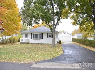 1009 S Chestnut St, Delavan, IL 61734