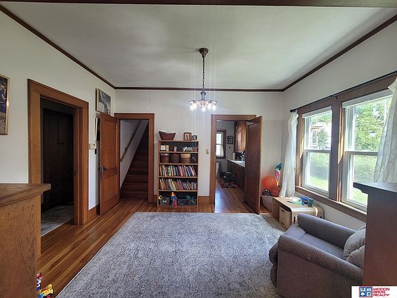 5th image of 702 N 8th St
