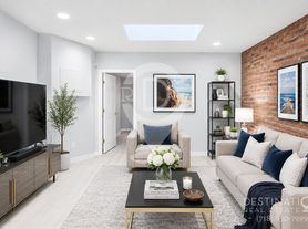 200 W 9th St, Brooklyn, NY