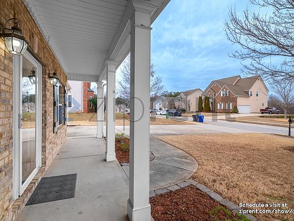 3rd image of 1001 Hackberry Ct