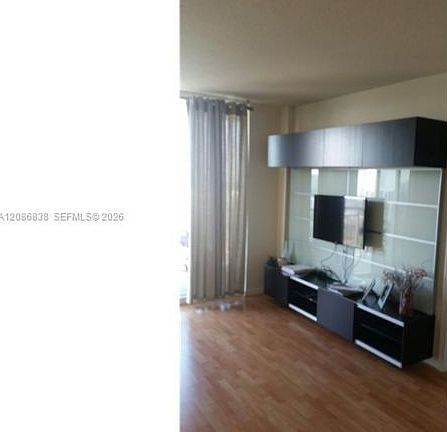 4th image of 19501 W Country Club Dr APT 2305