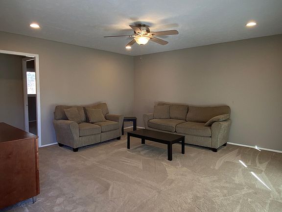 5th image of 2449 S 37th St