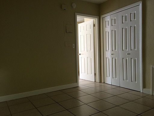 4th image of 936 E Giddens Ave APT 1