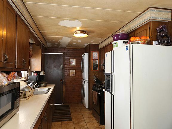 5th image of 1619 W 1st St