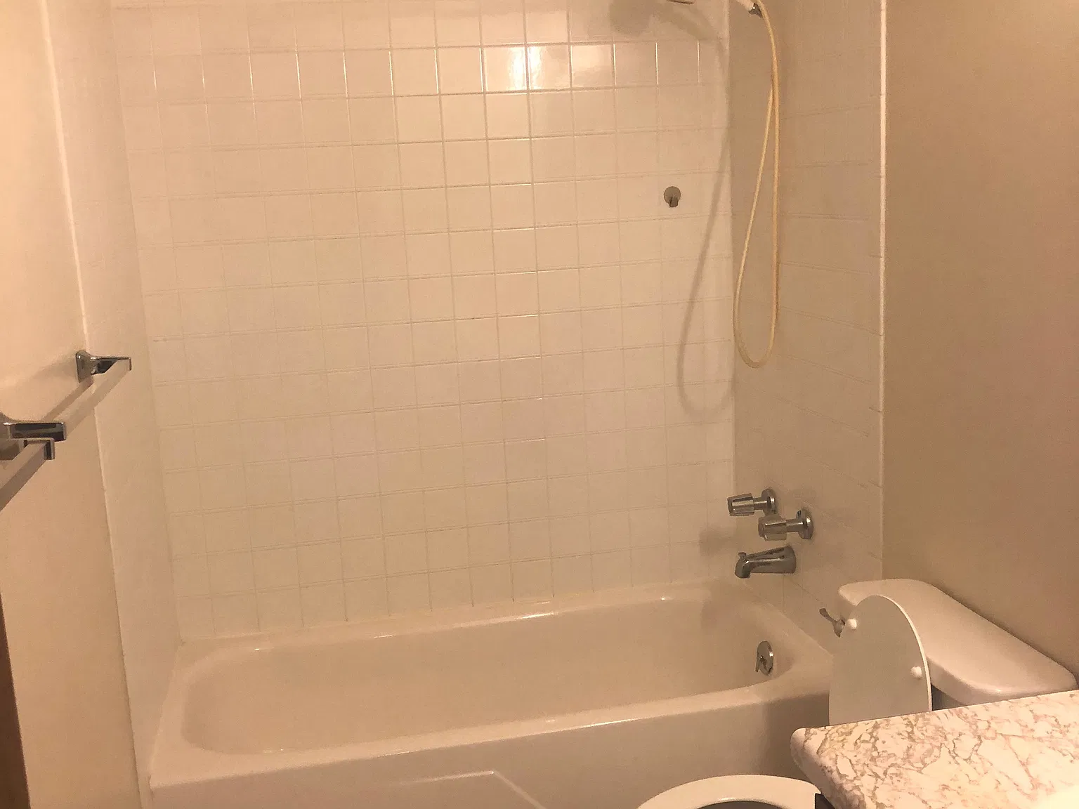 2 bed, 751 sqft, $995 — Photo 4