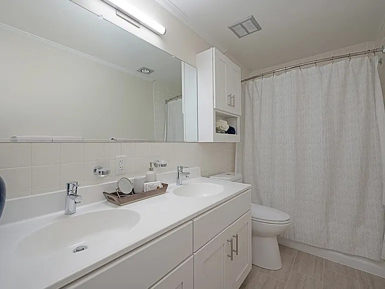 Williamsburg Estates — Photo 21