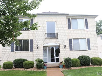 12574 Chardin Pl APT 1, Saint Louis, MO, 63128