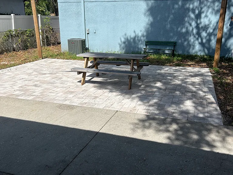 627 31st Ave N — Photo 8