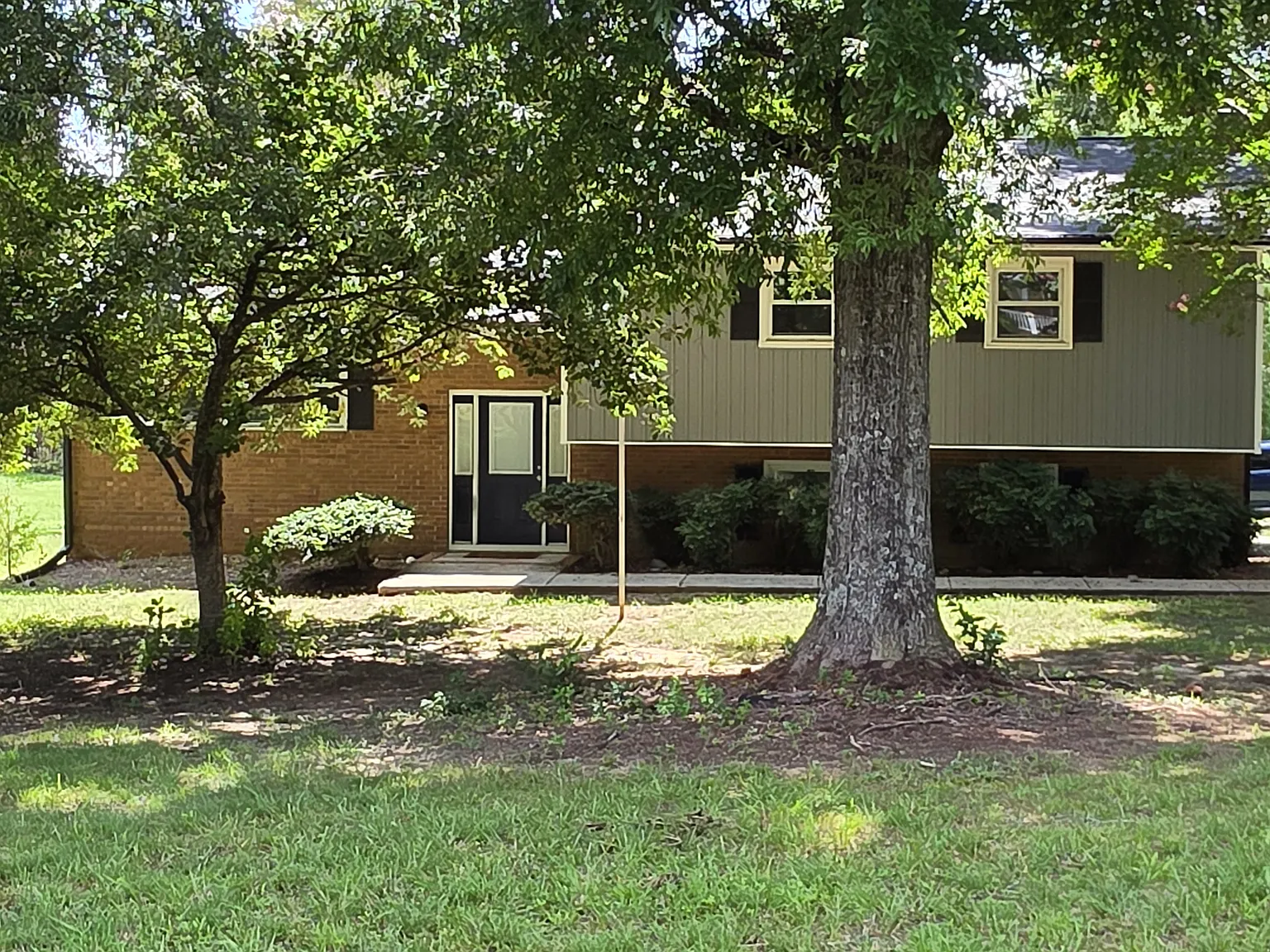 1010 Lewisville Clemmons Rd — Photo 1