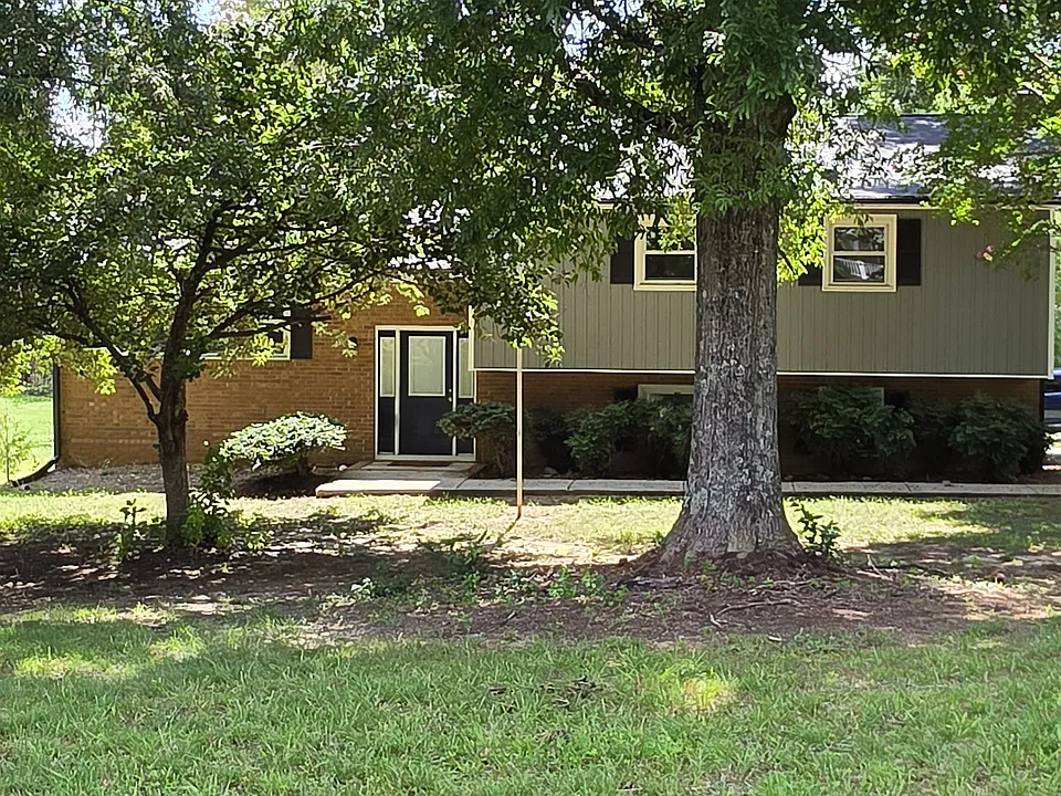 1010 Lewisville Clemmons Rd