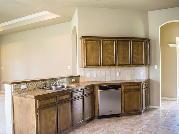 5th image of 5610 Kathy Ln