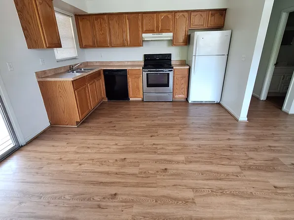 3800 Guilford Rd APT 3, Naples, FL 34112