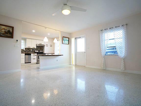 5th image of 8269 Fay Ave