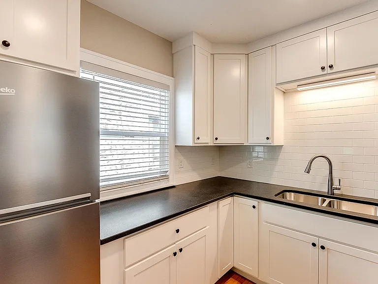 663 Lincoln Ave — Photo 13