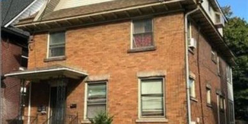 1st image of 642 W 10th St APT 3