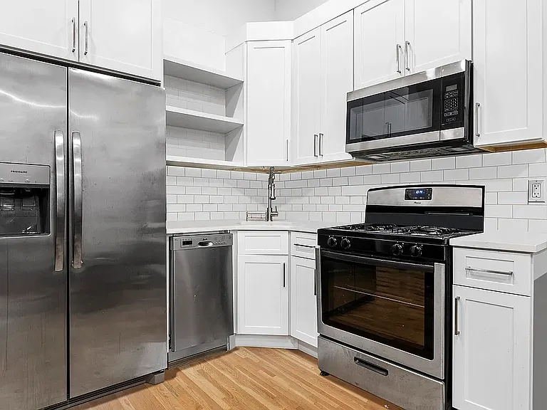 1409 Greene Ave #3 — Photo 2