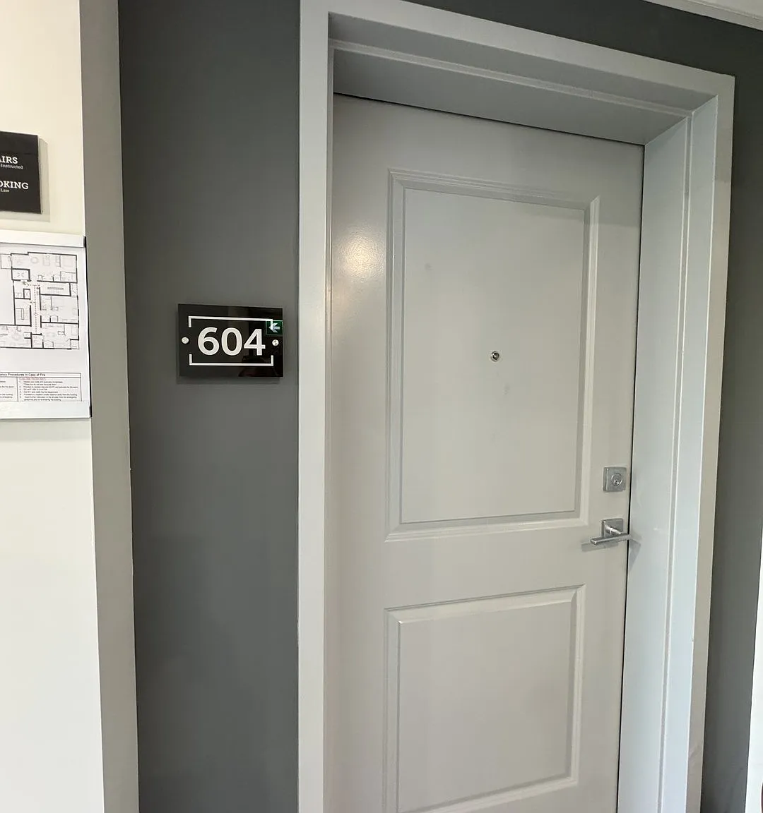 Douglas Manor — Photo 4
