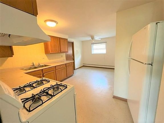 3rd image of 347 Dalewood Ave APT 1