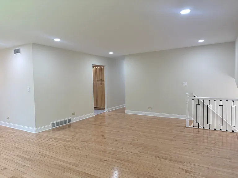 425 Carriage Hill Rd — Photo 10