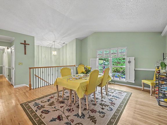 3rd image of 1773 Banbury Rd