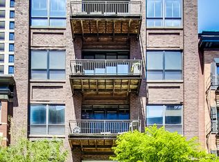 152 W Huron St #7, Chicago, IL 60654