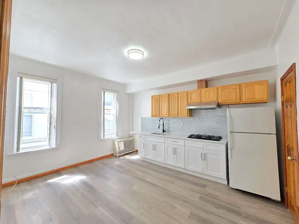 14 Chester Avenue 1F image 1 of 8