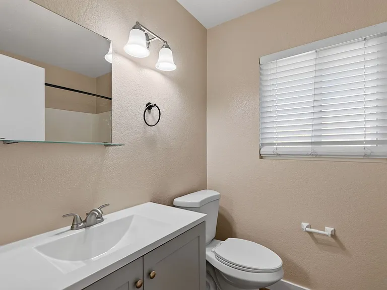 5245 Wainwright Ct — Photo 21
