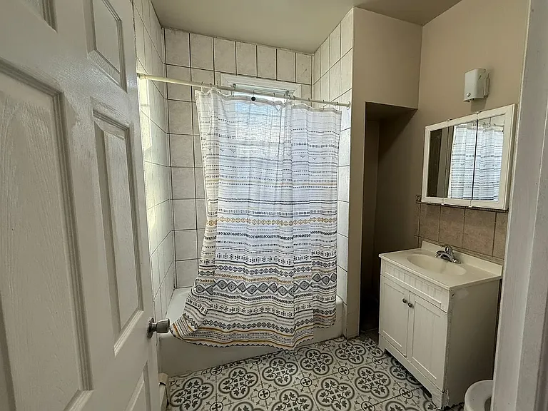 603 S 20th St #5 — Photo 7