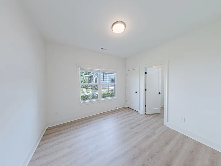 2400 Lowe St NW #B — Photo 7
