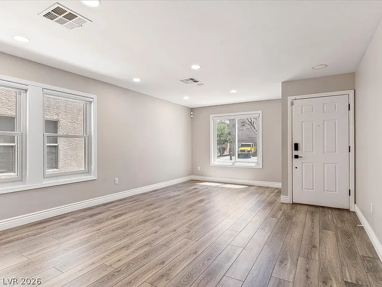 11145 Alora St — Photo 9