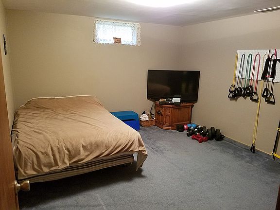 3rd image of 410 19th Ave