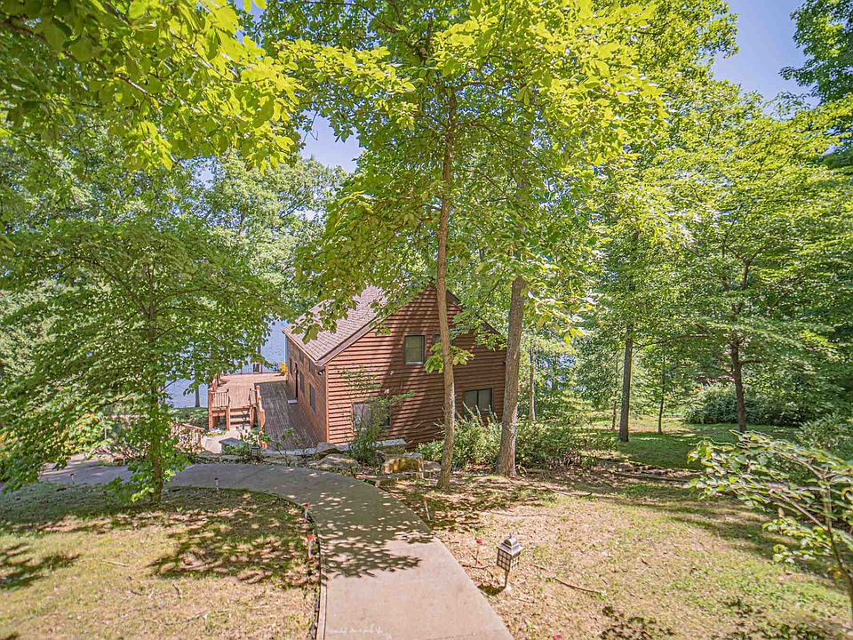 1st image of 164 W Pine Dr