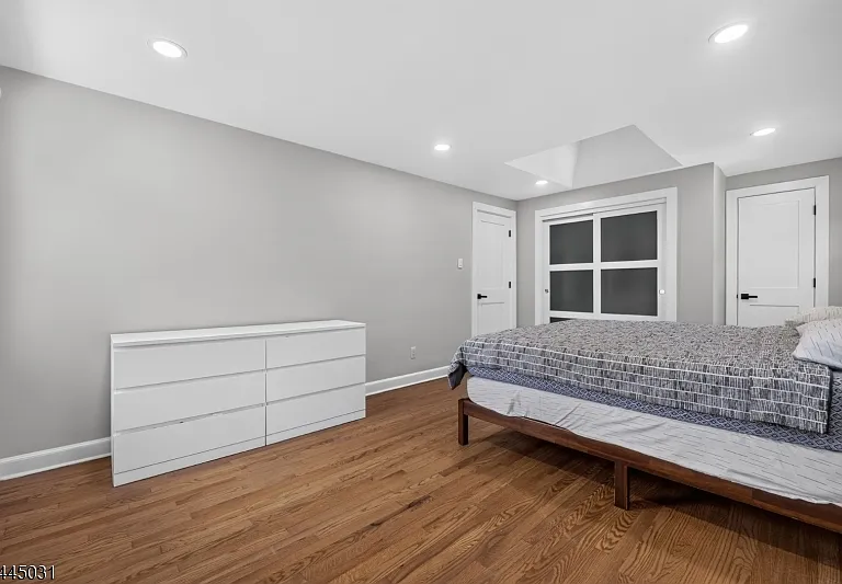 29 Laurel Ave — Photo 14