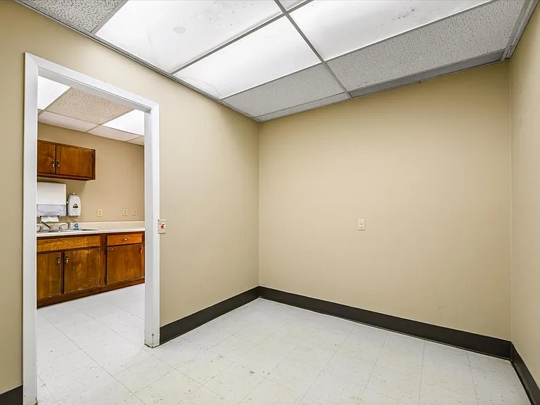 502 W Central Ave #1 — Photo 2