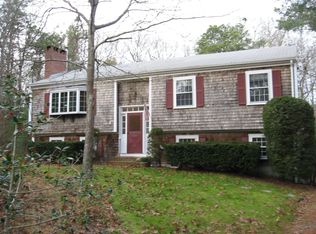 4 Mashpee Rd, Cotuit, MA 02635