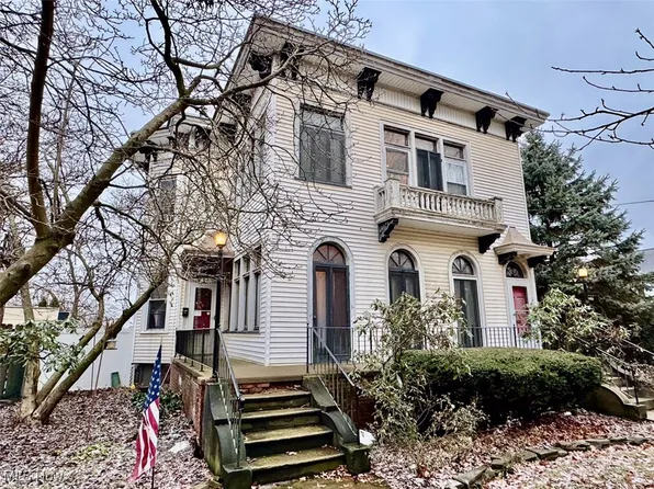 415 4th St NE, Massillon, OH 44646