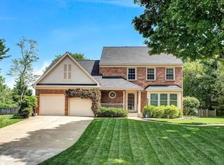 3289 Kinross Cir, Herndon, VA 20171
