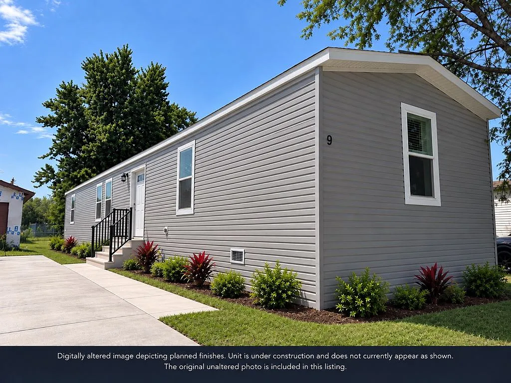 3 bed, 2.0 bath, 1216 sqft, $1,799 — Photo 1