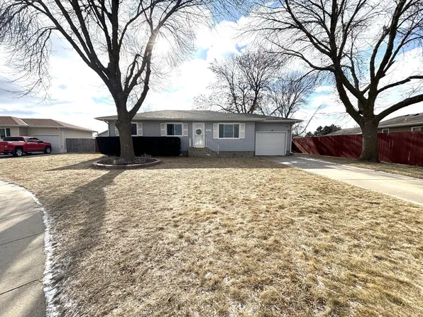 429 6th St, Columbus, NE 68601