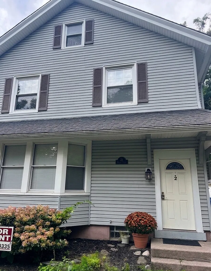 2 bed, 1374 sqft, $1,600 — Photo 1