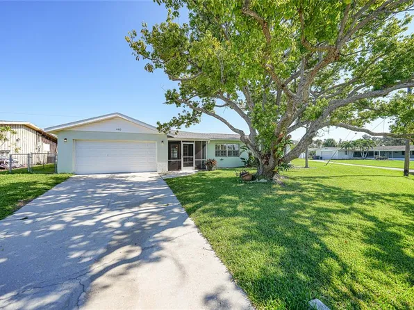 460 Palm Creek Dr, Englewood, FL 34223