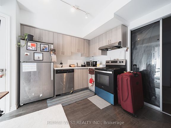 3rd image of 1 Falaise Rd #203