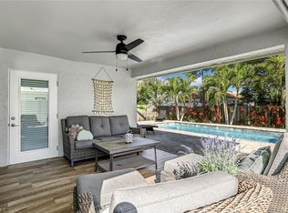 737 91st Ave N, Naples, FL 34108
