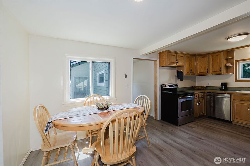 4th image of 143 Dora Avenue