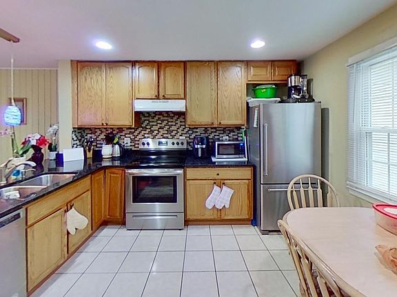 3rd image of 3023 Silent Valley Dr