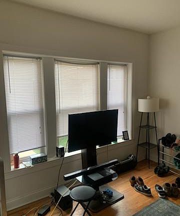 5th image of 2949 W Fullerton Ave #2W