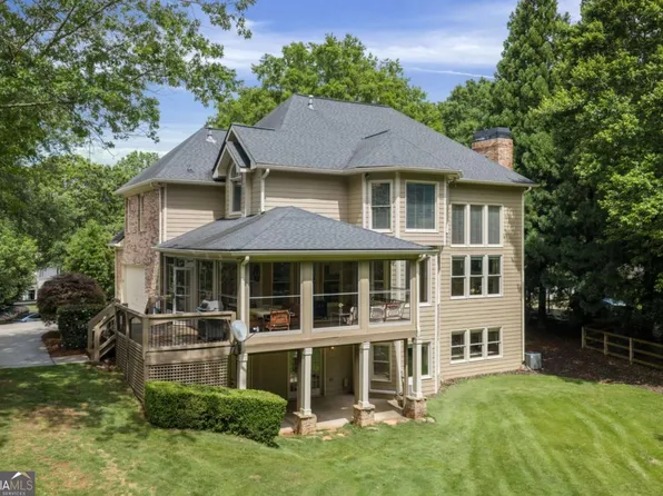 46 Lakecrest Cir, Suwanee, GA 30024