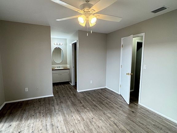 4th image of 3325 SE 15th Pl #202