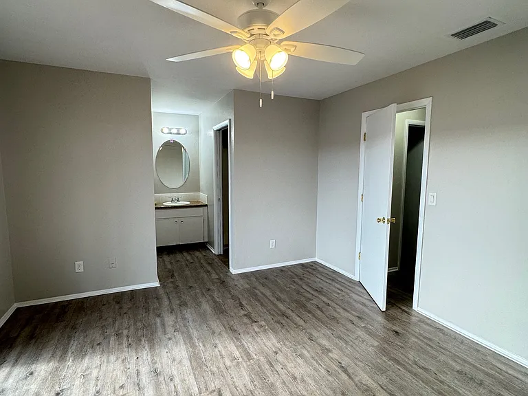 3325 SE 15th Pl #202 — Photo 4