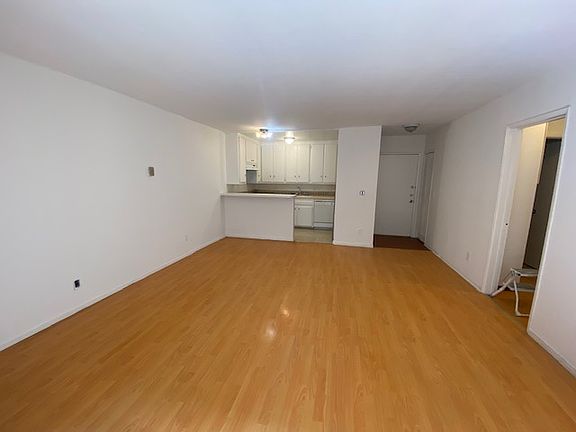2nd image of 11920 Mayfield Ave APT 2